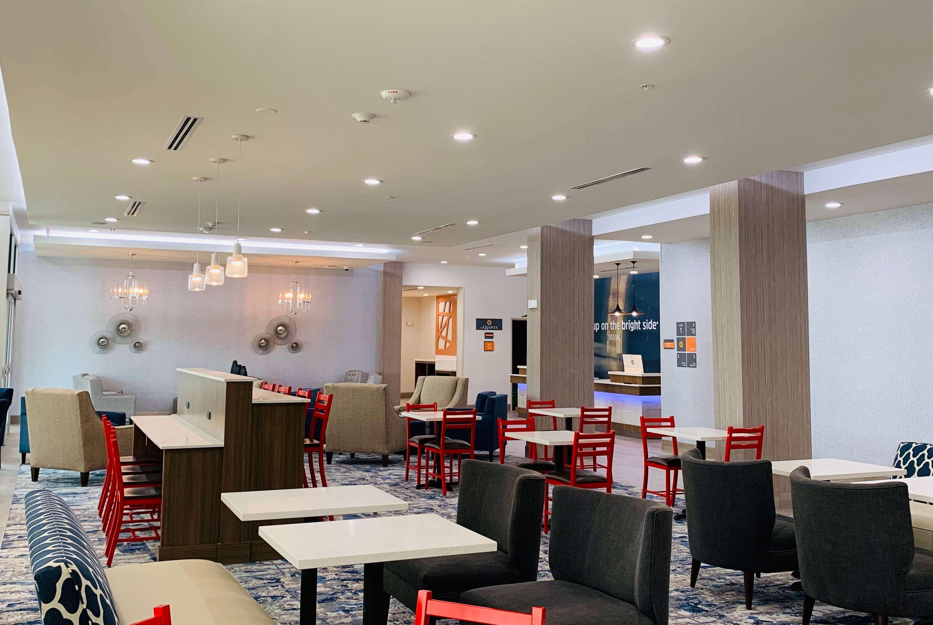 La Quinta Inn & Suites By Wyndham - Red Oak Tx Ih-35E Eksteriør billede